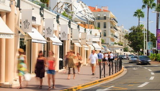 Les boutiques autour de l'Hôtel, Cannes, Hôtels Barrière