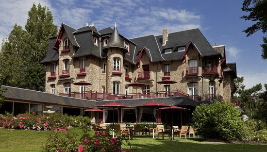 Hôtel Barrière La Baule - Castel Marie Louise - View of the hotel