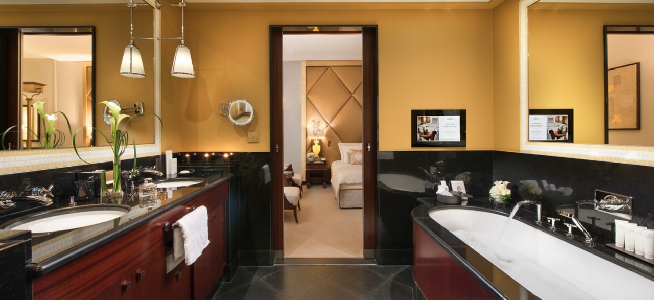 Bath Room - Deluxe Suite - Hôtel Fouquet's Paris - Champs-Elysées
