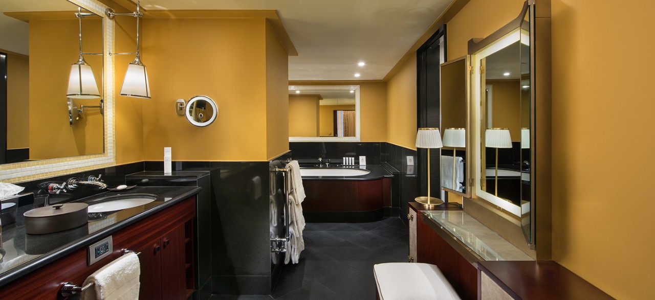 Bath Room - Prestige Champs-Elysées Suite - Hôtel Fouquet's Paris - Champs-Elysées