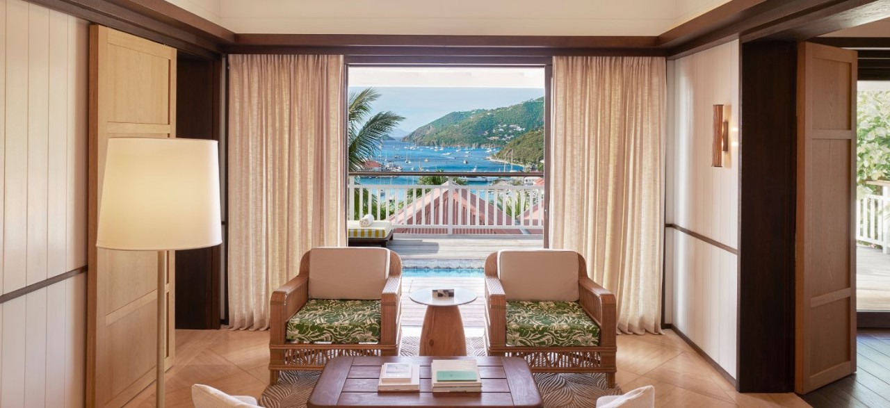2-Bedroom Deluxe Suite Pool and Sea View 